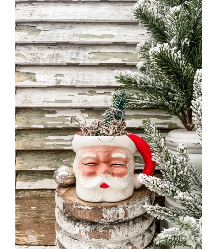 Vintage Commodore Santa Mug - Jolly, Eyes closed - Holiday